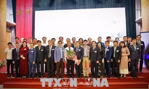 Ông Dương Trí Thành được bầu làm Chủ tịch Liên đoàn Đua thuyền Việt Nam 