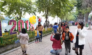 Hà Nội đề xuất lát lại đá ở hồ Hoàn Kiếm 