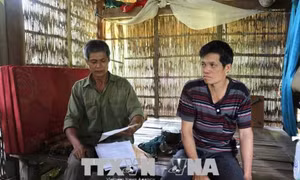 Nhiều hộ nghèo Bắc Quang mỏi mòn chờ... tiền Tết