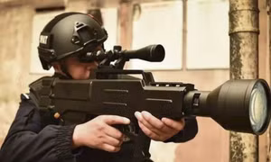 Trung Quốc chế súng AK-47 laser khiến mục tiêu bốc cháy dù cách xa 800 m