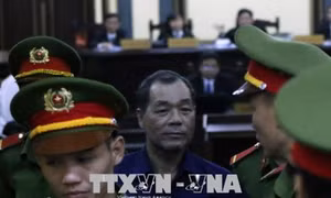 Xét xử Phạm Công Danh và đồng phạm: Trầm Bê nhận trách nhiệm nhưng phủ nhận làm trái quy định