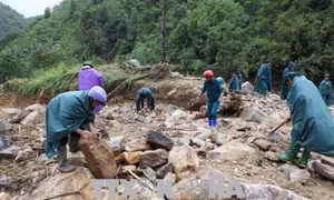 Bộ Y tế yêu cầu không để người dân vùng lũ thiếu thuốc chữa bệnh
