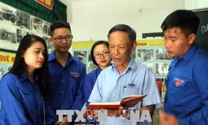 20 năm miệt mài sưu tầm ảnh và tư liệu về Bác
