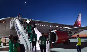 World Cup 2018: Máy bay chở đội tuyển Saudi Arabia gặp nạn, bốc cháy trên không