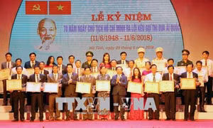 Thi đua yêu nước gắn với công việc hàng ngày