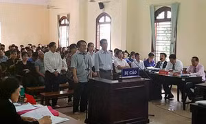 Xét xử vụ án lừa đảo chiếm đoạt tài sản xảy ra tại VDB Cần Thơ 