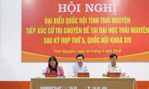 Các đại biểu Quốc hội tiếp xúc cử tri, lắng nghe nhiều ý kiến tâm huyết 