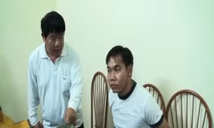 Kết hợp với người nước ngoài để đi buôn 7,5 kg heroin