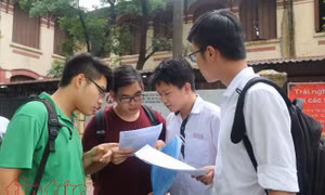 Kết thúc buổi thi tổ hợp Khoa học tự nhiên: Đề khó hơn năm trước