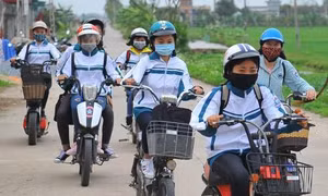 Ninh Bình: Người dân huyện Yên Khánh đeo khẩu trang cả ngày vì sợ 'mùi lạ' 