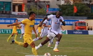 V.League 2018: Thi đấu tẻ nhạt, FLC Thanh Hóa may mắn vượt qua SHB Đà Nẵng