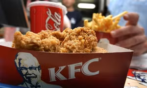 Gà rán KFC phải đóng cửa hàng trăm cửa hàng 