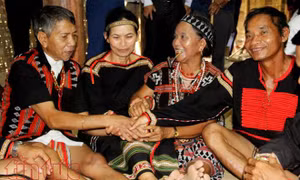 Lễ kết nghĩa anh em dân tộc Ê Đê