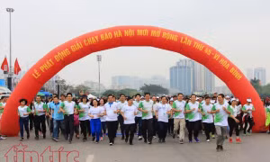Gần 8.000 người chạy hết mình hưởng ứng Ngày chạy Olympic tại Hà Nội