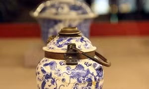 Triển lãm 'Đồ sứ ký kiểu thời Lê - Trịnh, chúa Nguyễn và thời Nguyễn'