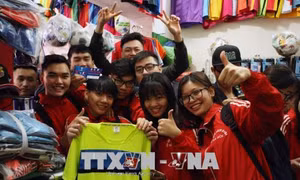 Người dân Thủ đô 'truyền lửa' cho Đội tuyển U23 Việt Nam
