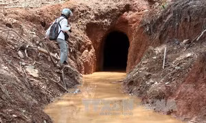 Đánh sập hầm khai thác thiếc trái phép dài hàng trăm mét 