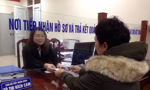 Ngày đầu làm việc sau Tết Mậu Tuất: Bắt tay ngay vào việc, chúc Tết chỉ 15 phút