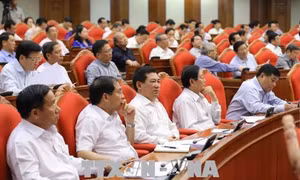 Ngày làm việc thứ hai của Hội nghị Trung ương 7 Khóa XII