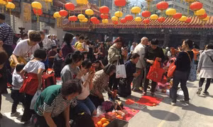 Nét văn minh trong tục 'Hóa vàng' ở Hong Kong