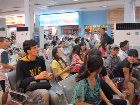 TP Hồ Chí Minh: Người dân ùn ùn về quê trong kì nghỉ Lễ 2/9 ảnh 4
