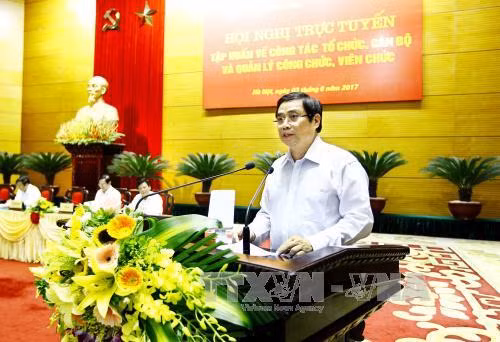 Khắc phục những yếu kém trong công tác quản lý cán bộ ảnh 1