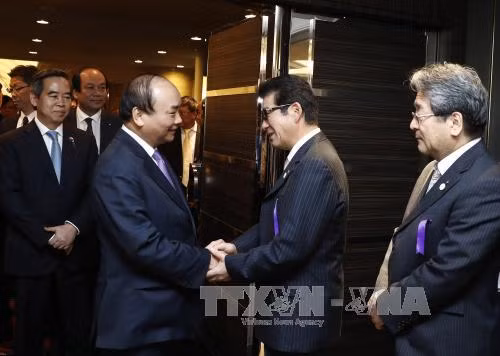 Thủ tướng Nguyễn Xuân Phúc đối thoại với các doanh nghiệp vùng Kansai, Nhật Bản ảnh 2