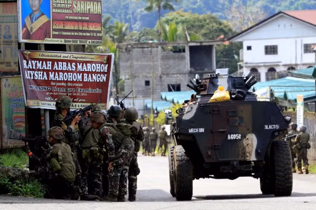 Tổng thống Philippines tiết lộ lí do vì sao vẫn chưa giành lại Marawi ảnh 1