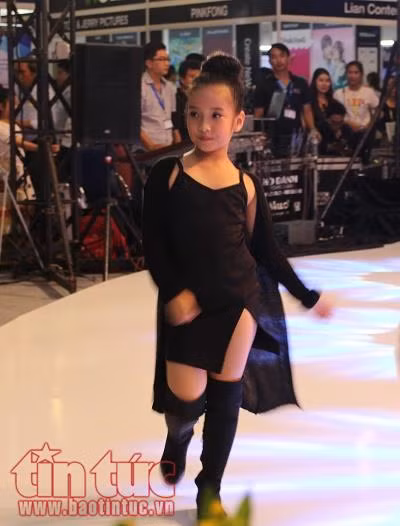Ngắm các 'siêu mẫu nhí' nhí nhảnh trên sàn catwalk ảnh 6