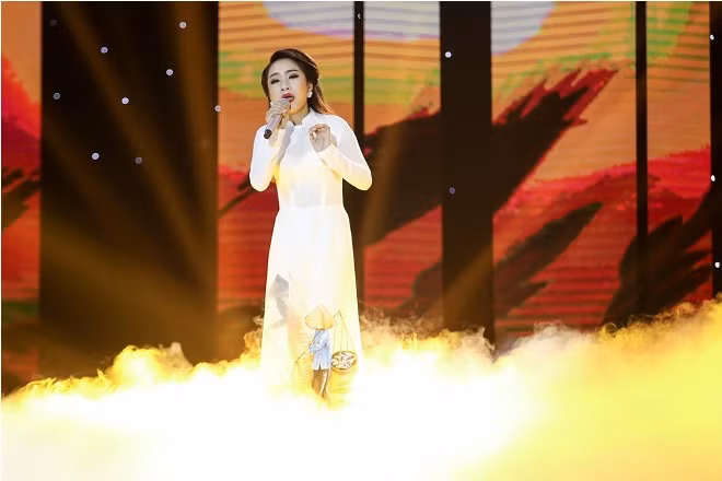 Thần tuợng Bolero vòng bán kết: Phương Liên chững chạc trong 'Tình mẹ", giành vé đi tiếp ảnh 2