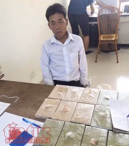 Bắc Ninh: Bắt quả tang giáo viên tiếng Anh vận chuyển trái phép 16 bánh heroin ảnh 1