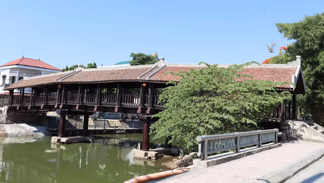 Độc đáo cầu ngói Kim Sơn, Ninh Bình ảnh 1