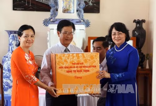 Dâng hương kỷ niệm 105 năm Ngày sinh Chủ tịch Hội đồng Bộ trưởng Phạm Hùng ảnh 3