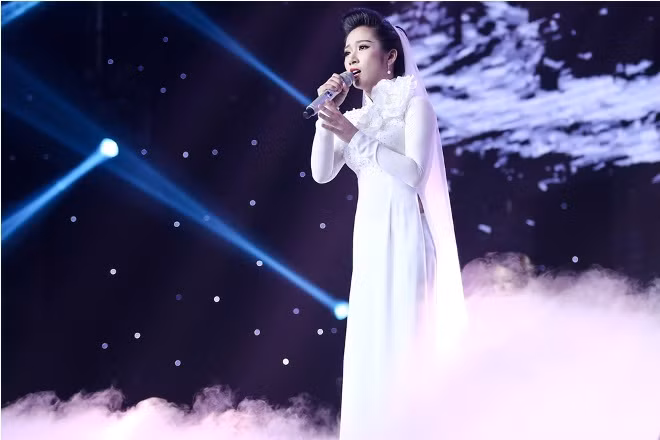 Thần tượng Bolero vòng bán kết: Ngọc nữ Hellen Thuỷ với phận làm con gái chinh phục người nghe ảnh 3