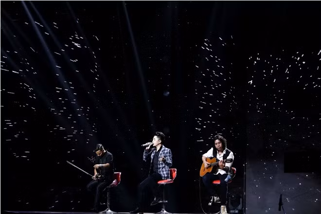 Thần tượng Bolero vòng quyết đấu: Triều Quân hát 'Xót xa' truyền cảm và đầy nội lực ảnh 3
