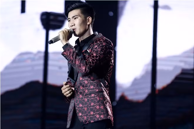 Thần tượng Bolero vòng bán kết: Hoàng Ngọc Sơn hát về nỗi cô đơn không thể thấm thía hơn ảnh 4