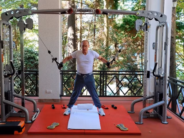 Bộ ảnh tiết lộ thói quen, sở thích thường ngày của Tổng thống Putin ảnh 4