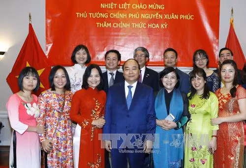 Thủ tướng Nguyễn Xuân Phúc thăm Đại sứ quán Việt Nam tại Hoa Kỳ ảnh 2