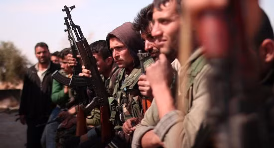 Khủng bố IS vượt sông, tiếp tục tháo chạy khỏi Raqqa ảnh 1