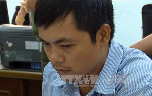 Sóc Trăng: Bắt tạm giam 2 cán bộ quản lý thị trường ảnh 2