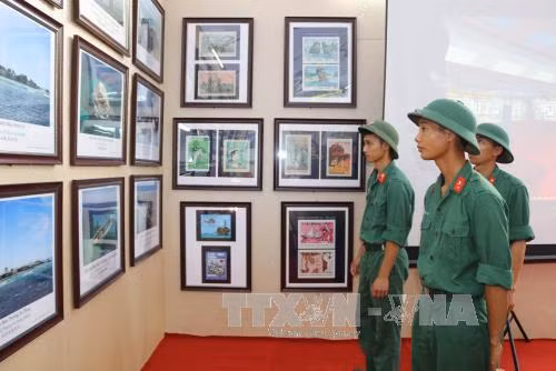 Ninh Bình triển lãm tư liệu về Hoàng Sa, Trường Sa ảnh 1