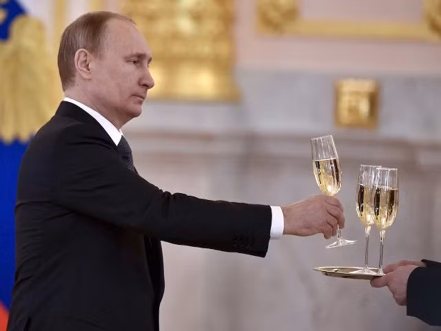 Bộ ảnh tiết lộ thói quen, sở thích thường ngày của Tổng thống Putin ảnh 11