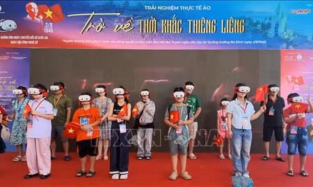 'Trở về thời khắc thiêng liêng' - hành trình sống lại lịch sử bằng công nghệ