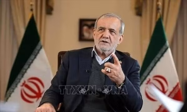 Iran tuyên bố không khuất phục trước sức ép của Mỹ