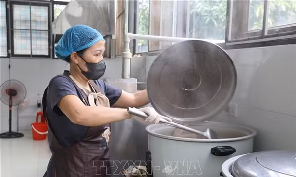 Chất lượng bữa ăn bán trú: Kết hợp dinh dưỡng và an toàn thực phẩm