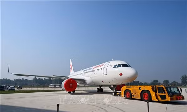Airbus bàn giao máy bay đầu tiên từ dây chuyền lắp ráp ở Trung Quốc