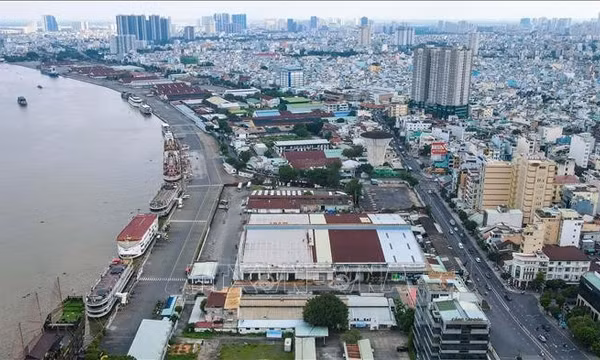 Khơi thông nguồn lực để hình thành và phát triển các trung tâm xuất sắc