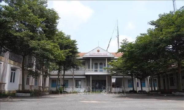 Xử lý nhà, đất công dôi dư - Bài 1