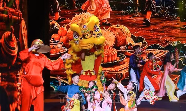 Chương trình nghệ thuật Việt - Trung mừng Tết Trung thu 2026