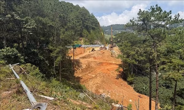 Xây thêm cầu cạn tránh khúc cua nguy hiểm trên đèo Mimosa Đà Lạt